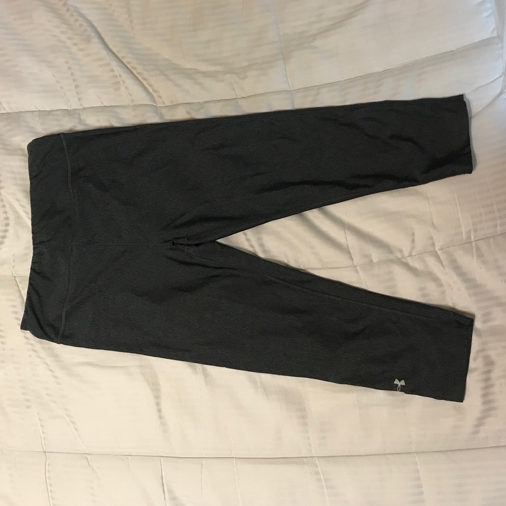 Under Armour compression capris